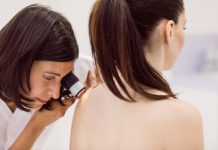 Šta je dermatoskopski pregled i da li je potrebno uraditi pre odlaska na letovanje? dermatoskopski pregled